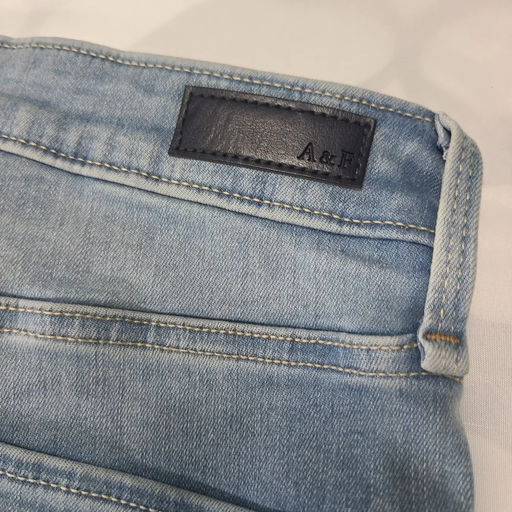Abercrombie & Fitch‎ High Rise Super Skinny NWT Size 8 Short